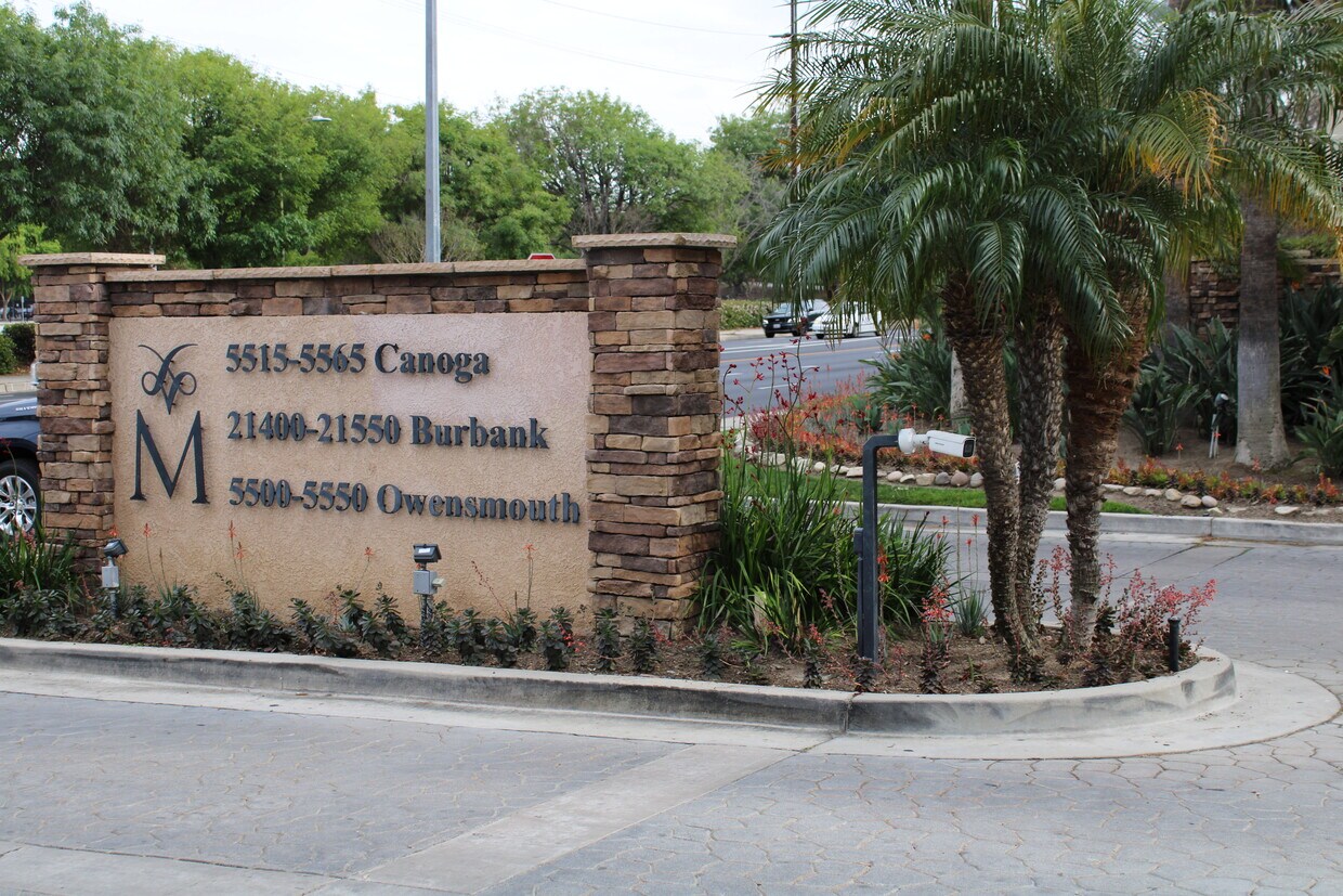 Primary Photo - 21520 Burbank Blvd