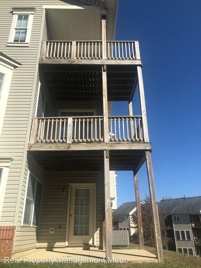 Foto del edificio - 3 br, 4 bath House - 8408 Lily Ln
