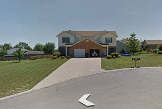 Building Photo - 15 Marlou Dr