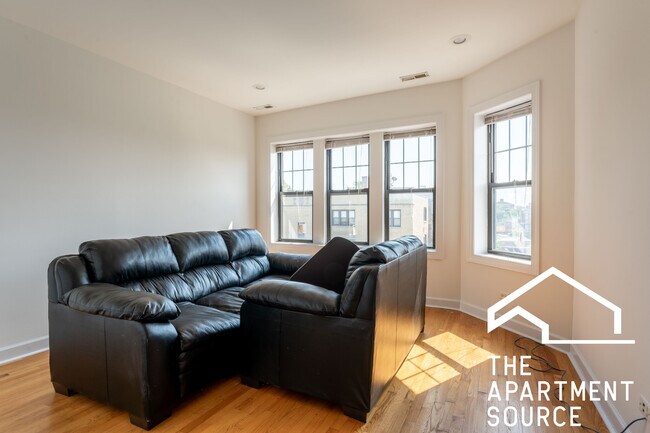 Foto del edificio - 2510 W Catalpa Ave