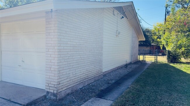 Photo - 12117 Sunland St House