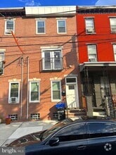 Building Photo - 1808 Vineyard St