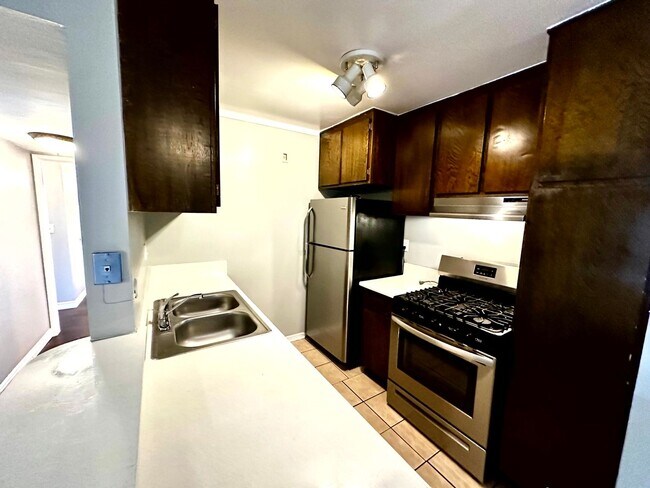 Foto del edificio - ***MOVE-IN SPECIAL 2 WEEKS FREE RENT***Spa...