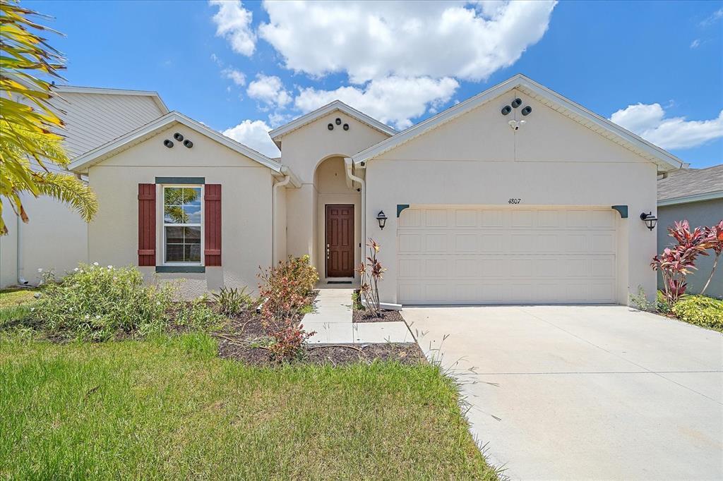 Foto principal - 4807 Windy Hammock Way
