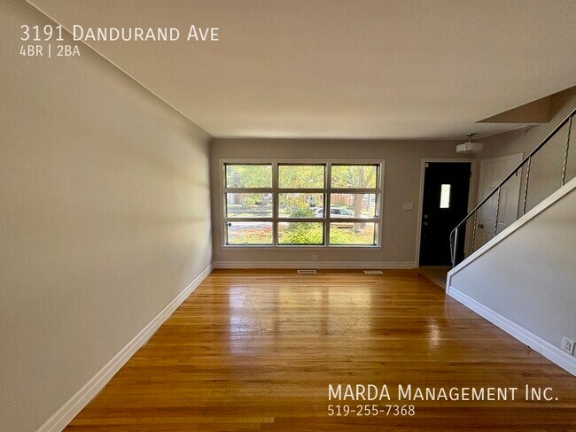 Photo du bâtiment - BEAUTIFUL 4 BED /1.5 BATH HOME - SOUTH WIN...