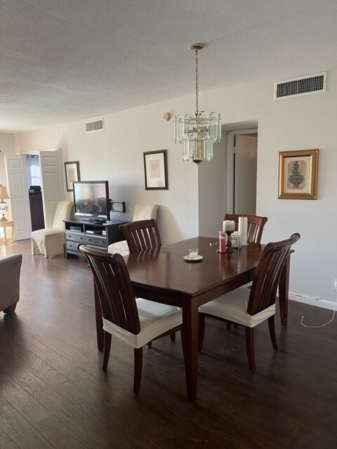 Foto del edificio - 3250 N Palm Aire Dr