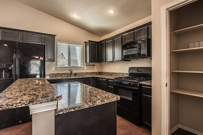Building Photo - 3 br, 2 bath House - 14624 Friesian Trail