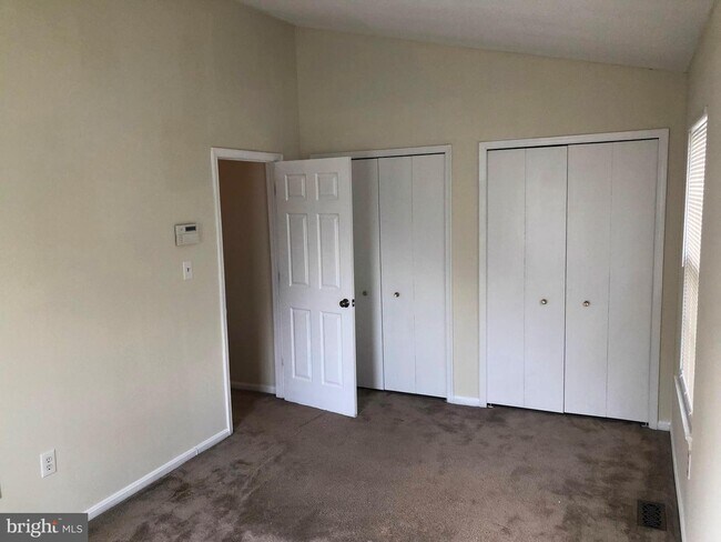 Building Photo - 7321 Green Oak Terrace