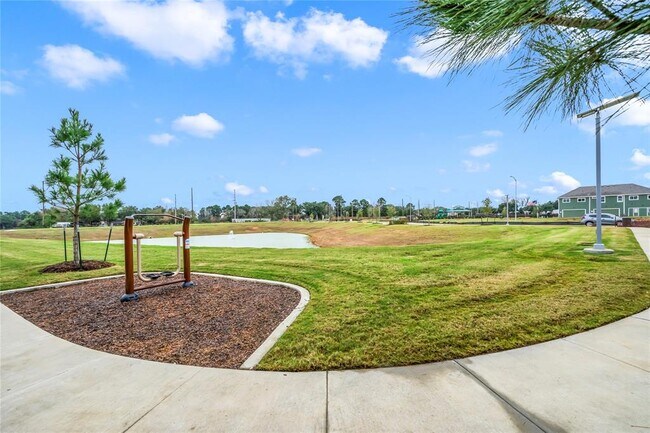 Foto del edificio - 2231 Seven Oaks Blvd