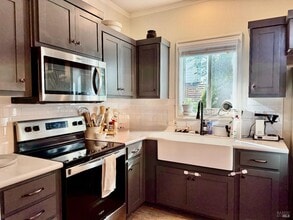 Building Photo - 1813 Fair Way