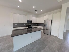 Building Photo - 4613 Citron Wy