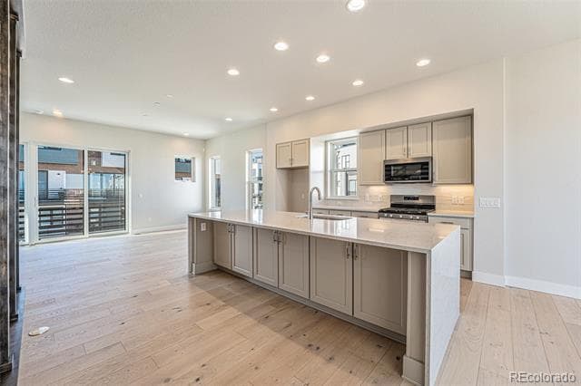 Building Photo - 2643 Nicholas Wy
