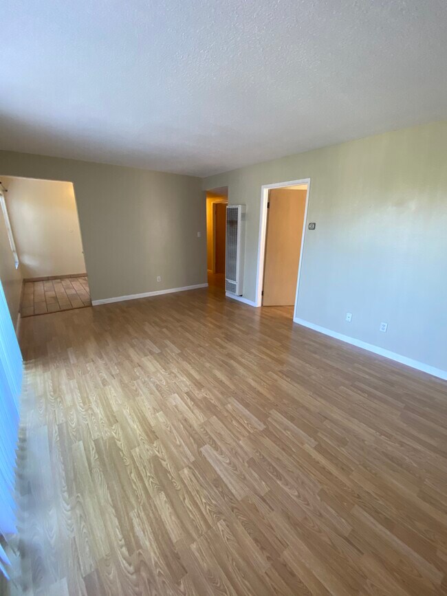 Building Photo - 407 Cornell Ave