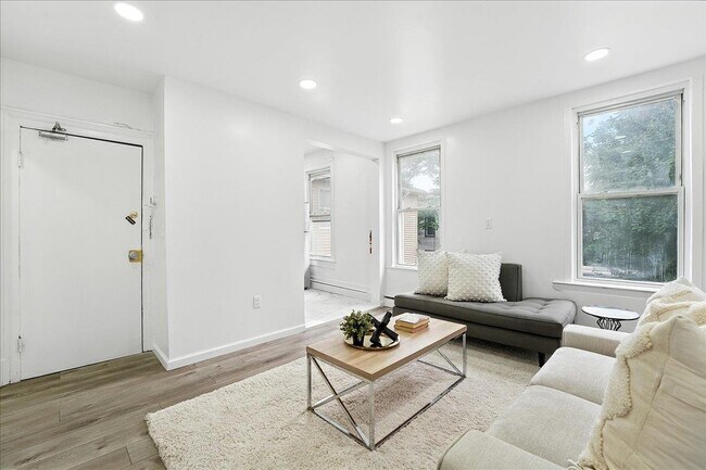 Foto del edificio - 283 GRIFFITH St