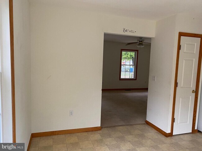 Building Photo - 509 Willow St