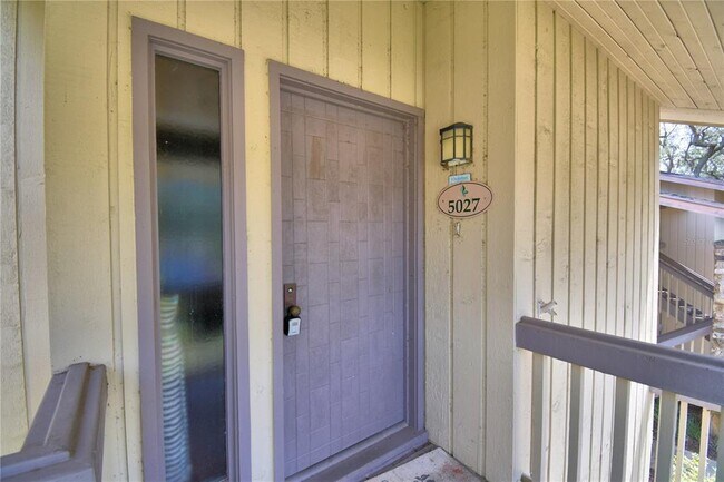 Foto del edificio - 5027 Sherwood Ln