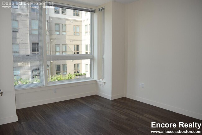 Building Photo - 180 Eastern Ave