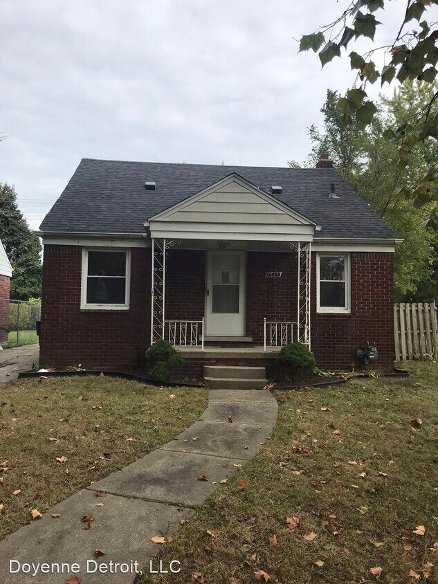 3 br, 1 bath House 16435 Carlisle House Rental in Detroit, MI