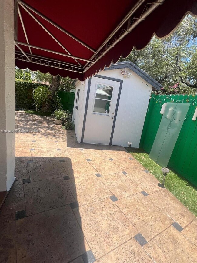 Foto del edificio - 5221 SW 154th Pl