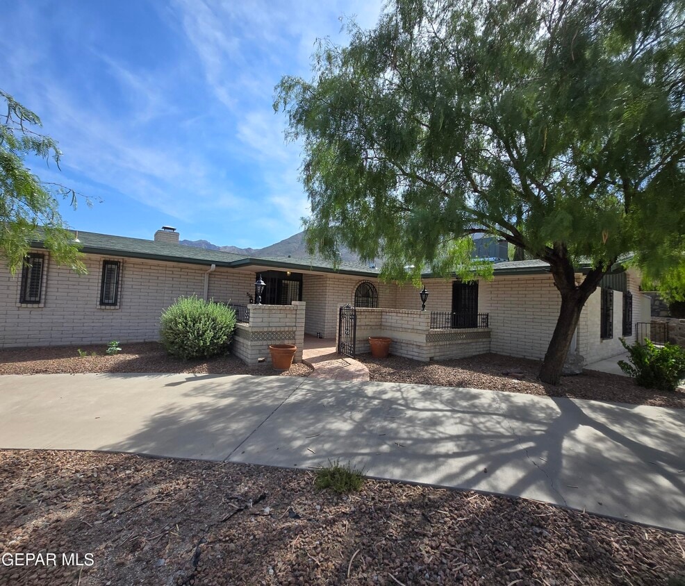 Primary Photo - 316 Barbaree Dr