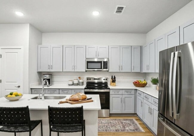 Building Photo - Quinn Residences at Moccasin Wallow