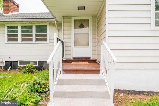 Building Photo - 24351 Arcola Mills Dr