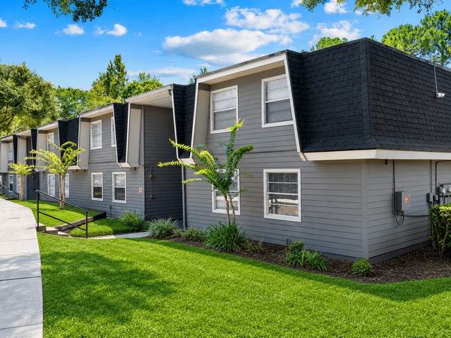 Building Photo - Auburn Glen Apartments