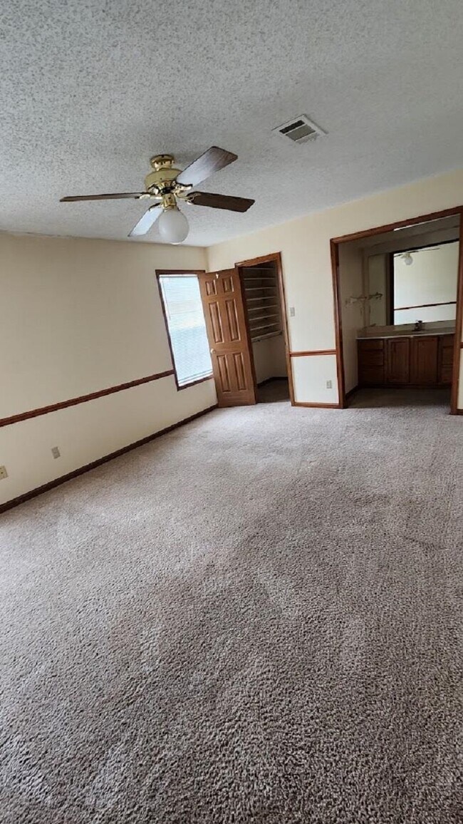 3882 Glencoe Dr, Memphis, TN 38115 Townhome Rentals in Memphis TN