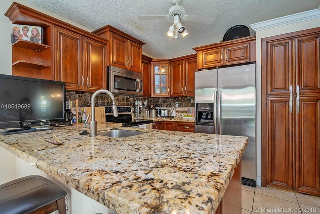 Foto del edificio - 1217 NW 125th Terrace