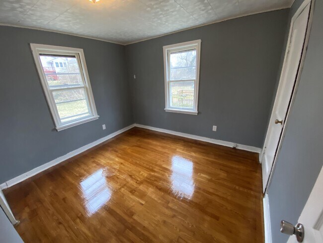 Building Photo - 326 Atwater Ave