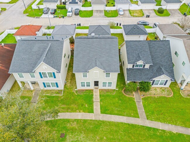 Building Photo - 20931 Walder Ct