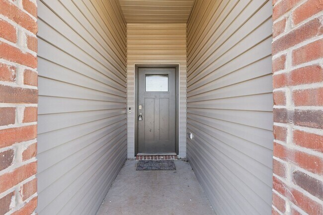 Foto del edificio - Stunning 4-Bed Home in Deer Creek Schools with Open Floorplan & Community Amenities