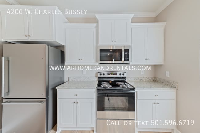 Building Photo - 4206 W Charles Bussey Ave