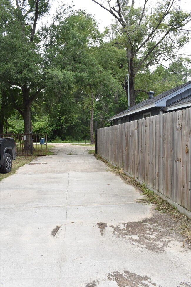 Foto del edificio - 22530 Yancy Rd