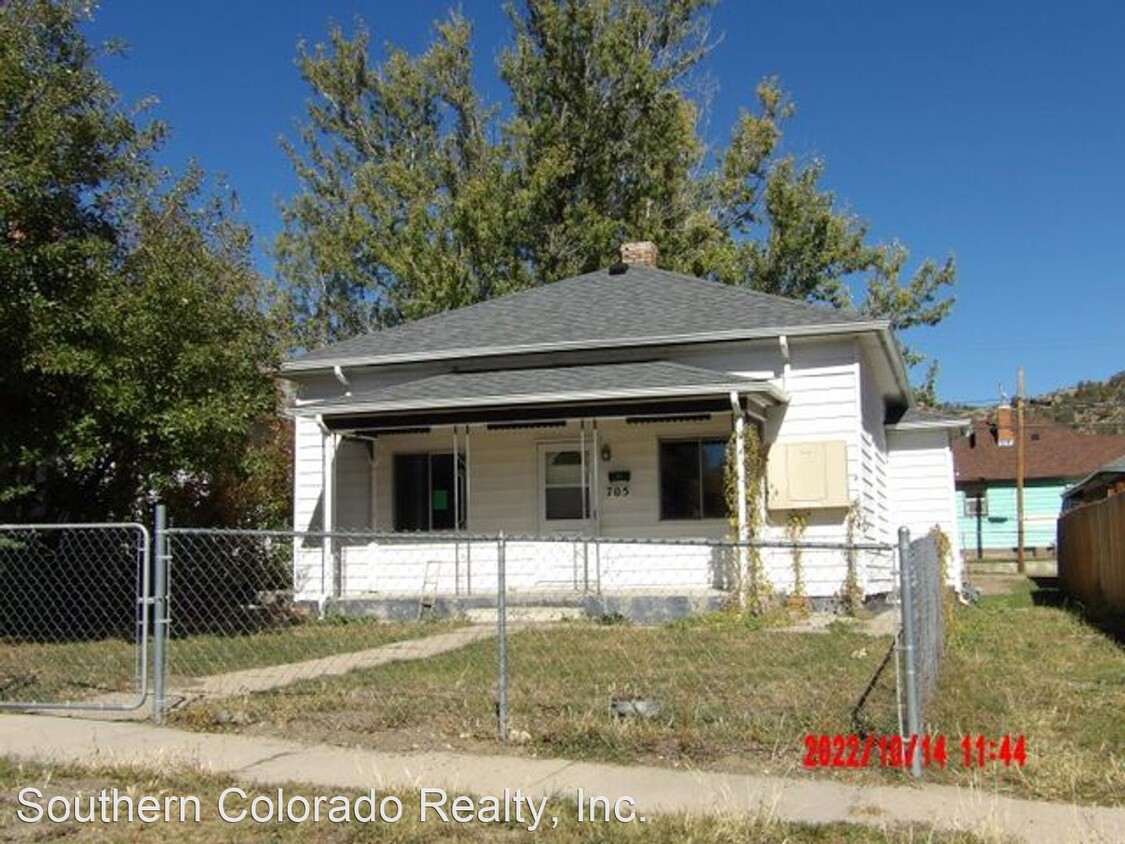 Primary Photo - 3 br, 1 bath House - 705 W Baca