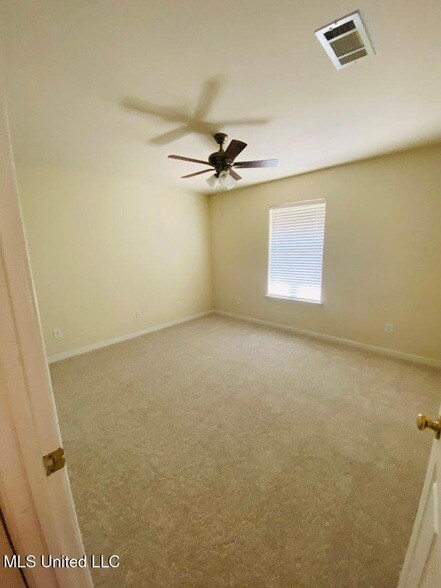 Foto del edificio - 473 Mockingbird Cir