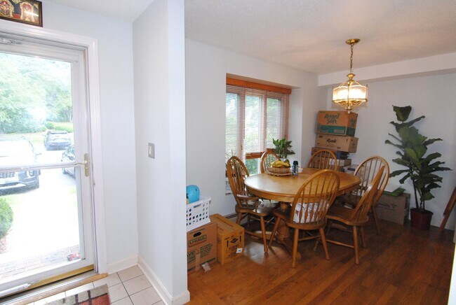 Foto del edificio - 7 Meadowview Cir