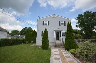 Building Photo - 258 Rakoczy Ave