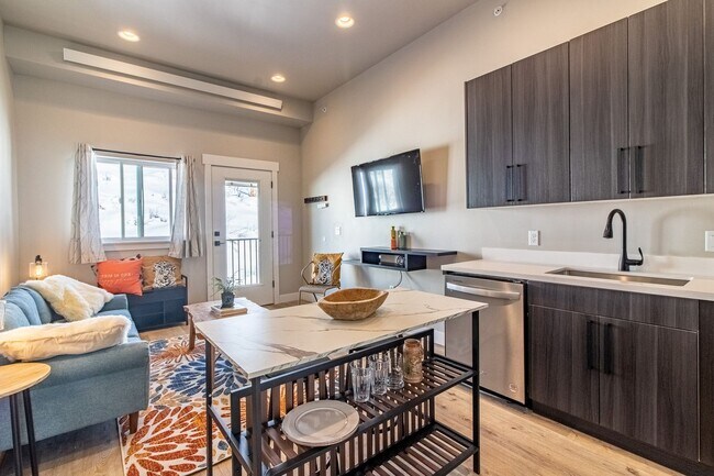 Building Photo - Upscale One-Bedroom Condominium