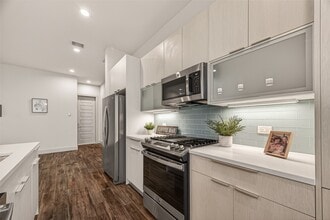 Building Photo - 4418 Bora Bora Ln