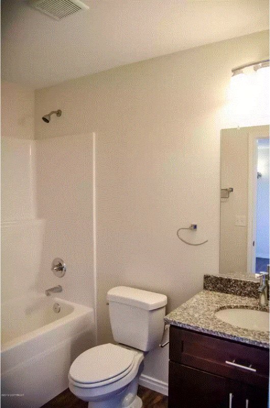 Building Photo - 951 W Cache Dr