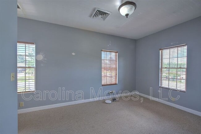 Foto del edificio - 16 Berryblue Ct