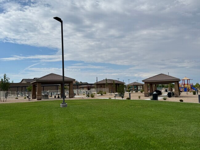 Foto del edificio - 6497 E Kilkenny Pl