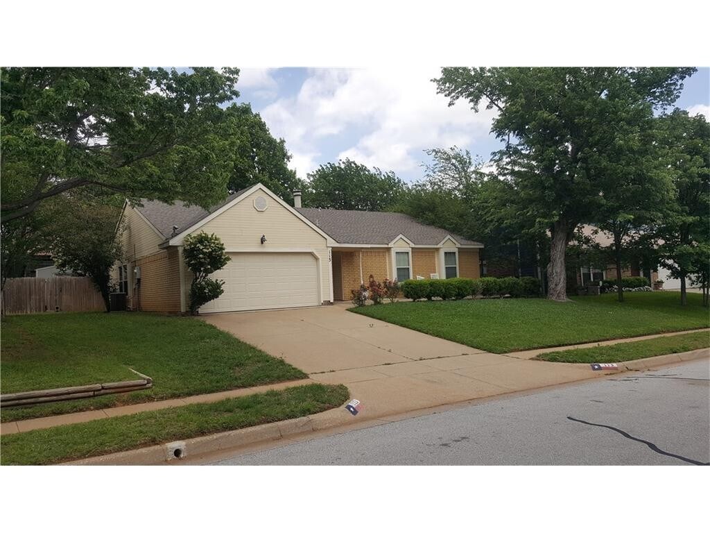 113 Mint Ln, Euless, TX 76039 House Rental in Euless, TX