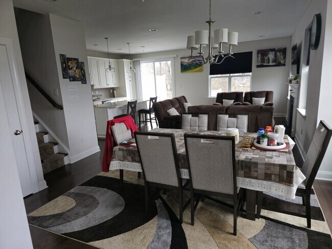 Foto del edificio - 100 Everleigh Dr