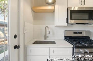 Foto del edificio - 207 Woodby Ct