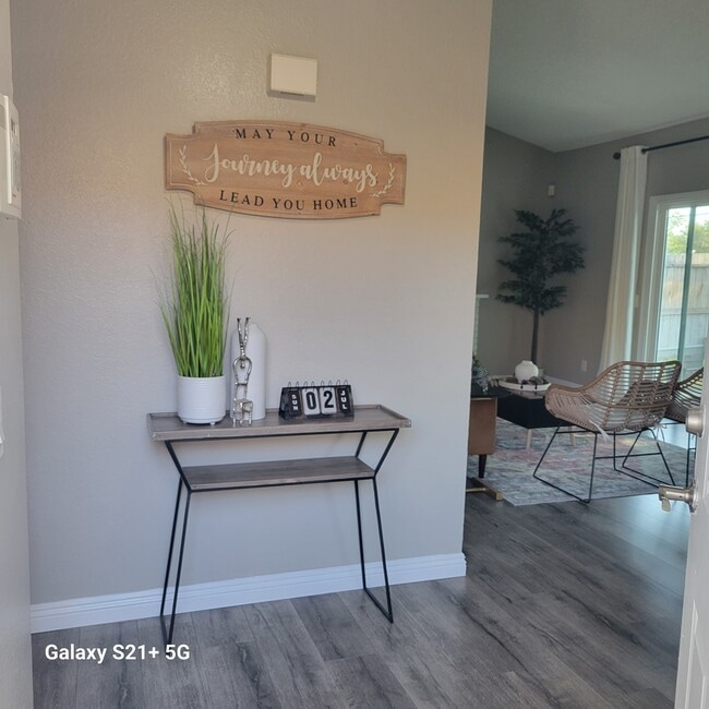 Foto del edificio - 13911 Elmwood Ct