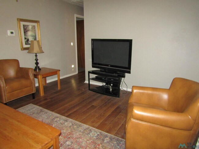 Foto del edificio - 605 1/2 W Quay Ave