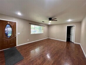 Building Photo - 1502 White Rd