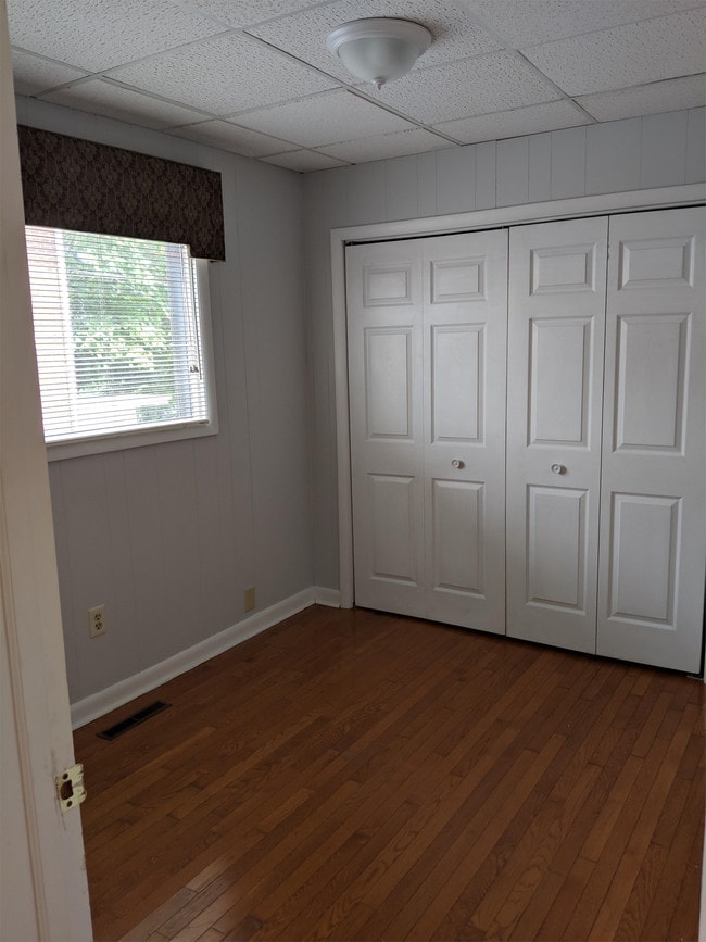 Building Photo - 206 E Watauga Ave